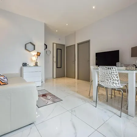 Apartment Imoogroom - Modern - Center - Ac - 9 Min From The Palais