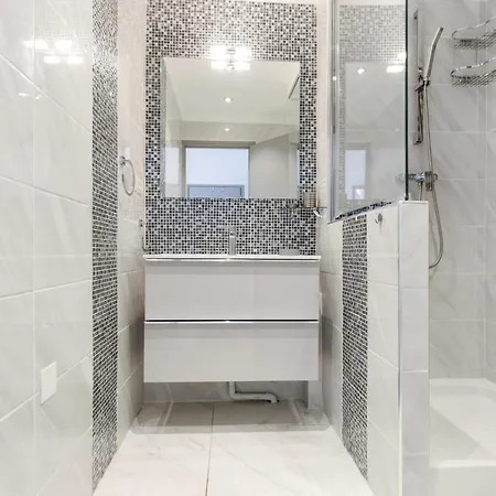 Imoogroom - Modern - Center - Ac - 9 Min From The Palais